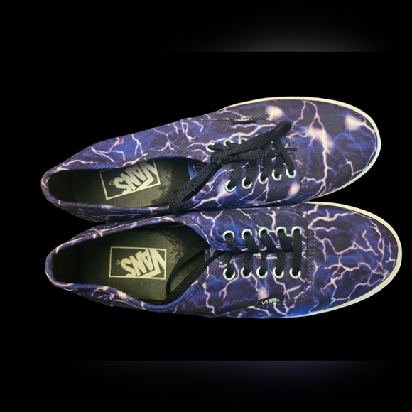 Purple lightning vans size 8.5 women (7men) - Picture 3 of 5